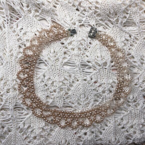 Vintage Faux Pearl Bib Scalloped Beaded Necklace - Picture 6 of 10